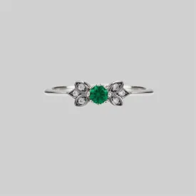 ENCHANTE. Green Quartz Silver Leaf Detailed Ring