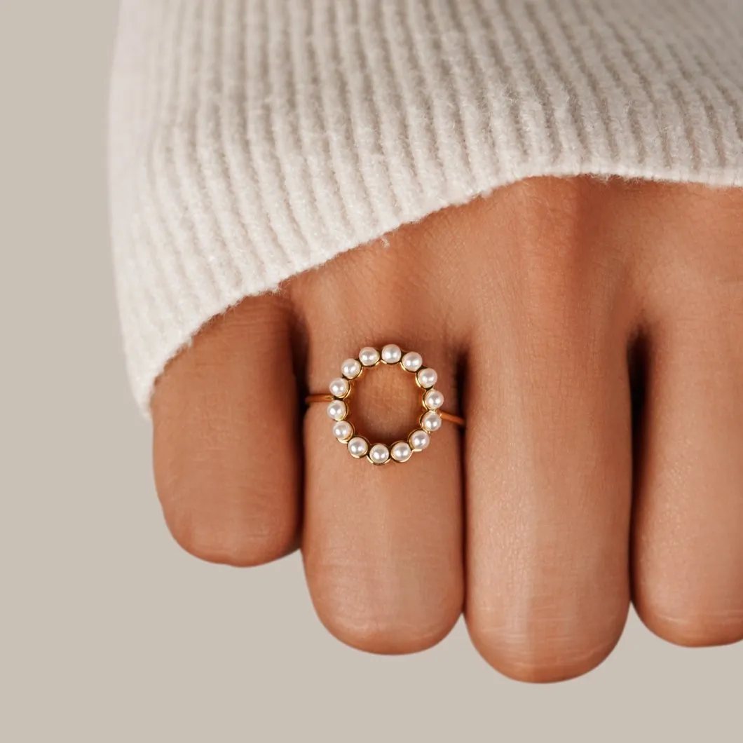 Sabrina Classic Round Pearl Ring